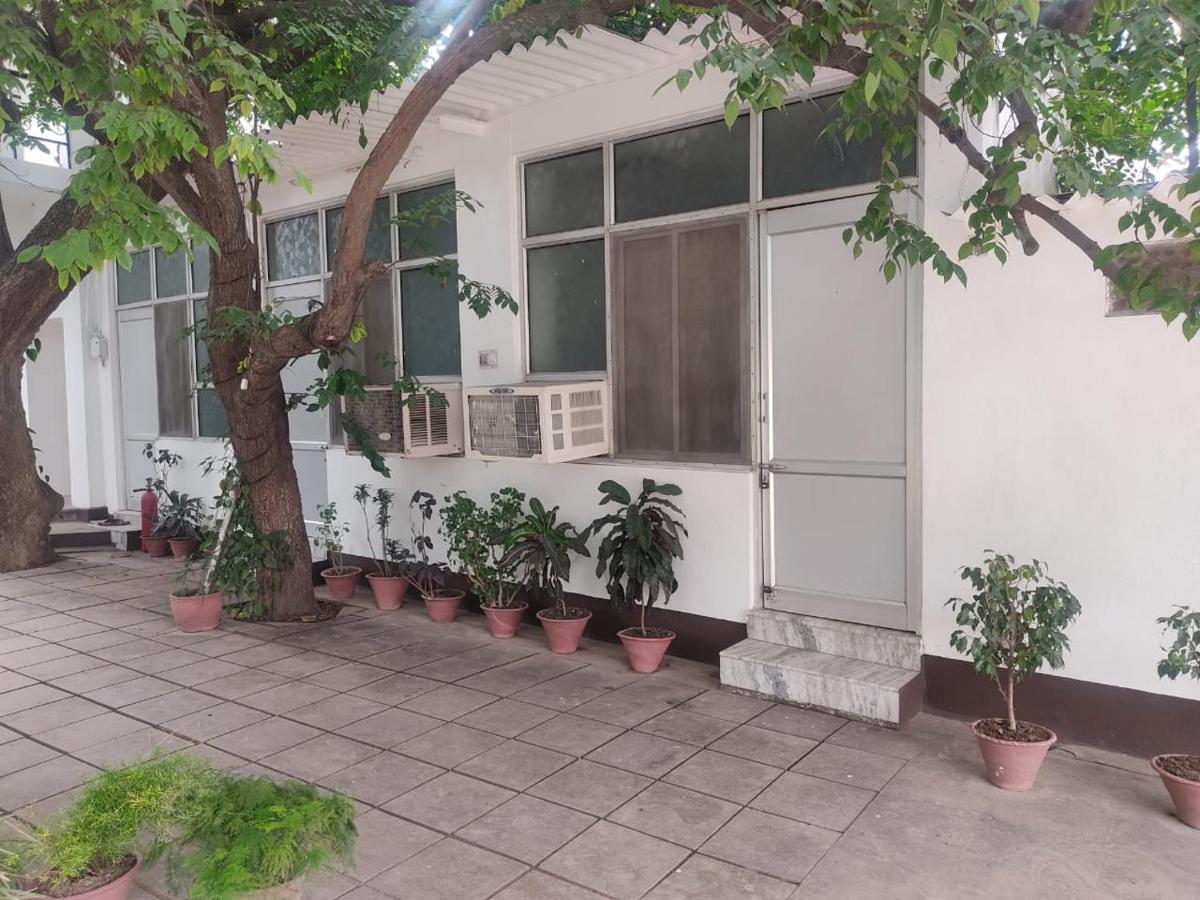 Vatika Homestay Варанаси Экстерьер фото