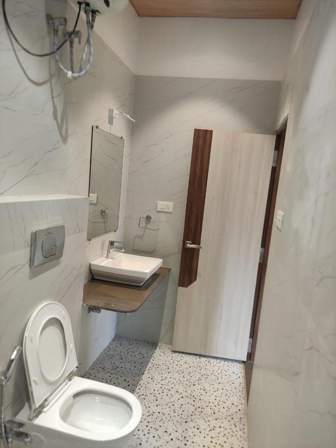 Vatika Homestay Варанаси Экстерьер фото