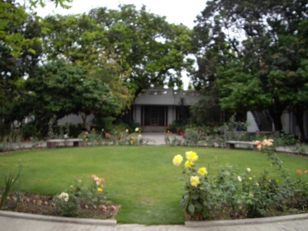 Vatika Homestay Варанаси Экстерьер фото
